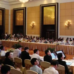 Hệ thống âm thanh phòng họp không dây cao cấp 7 Báo giá hệ thống âm thanh phòng họp không dây cao cấp