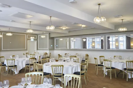 Âm thanh khách sạn Jun