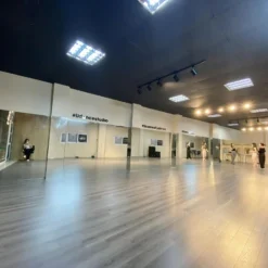 lap dat am thanh cho phong yoga tai nguyen trai 1