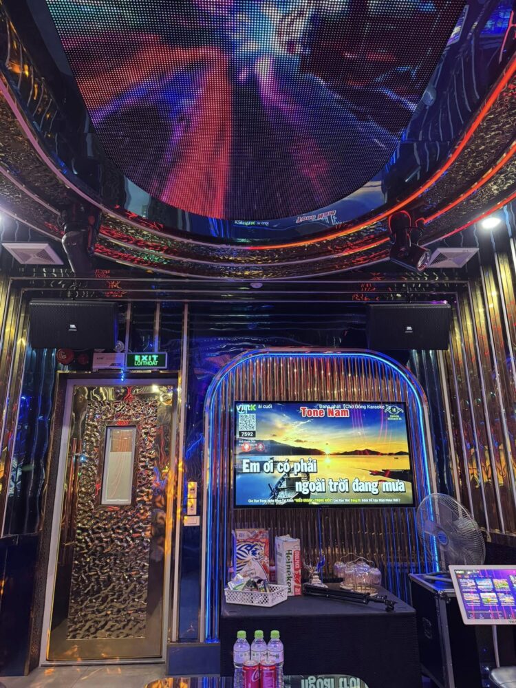 Lợi ích của việc sử dụng dàn âm thanh quán karaoke JBL KP4012G2