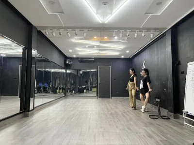 Âm thanh cho phòng tập nhảy ở đường Nguyễn Chí Thanh