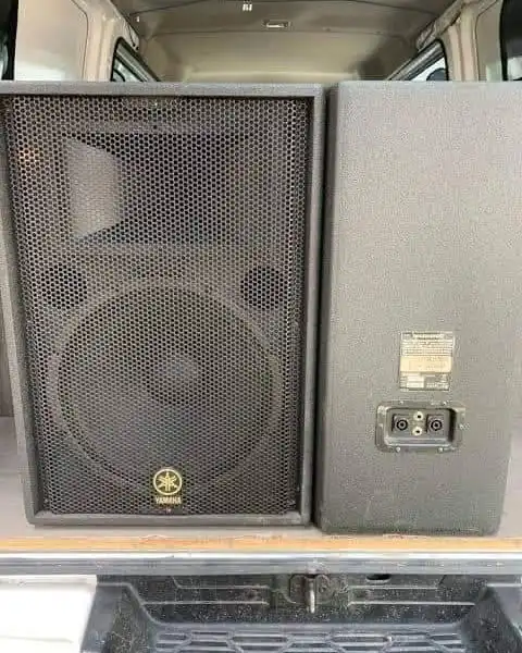 Loa Hội Trường Sân Khấu Yamaha C115V