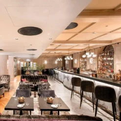 Hệ thống âm thanh khách sạn 3 tầng 5 he thong am thanh khach san 3 tang 2