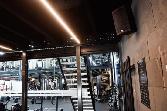 Bạn muốn thu hút thêm khách hàng đến phòng Gym tại Gia Lâm hãy lắp đặt một hệ thống âm thanh chuyên nghiệp tạo không khí tập luyện sôi động.