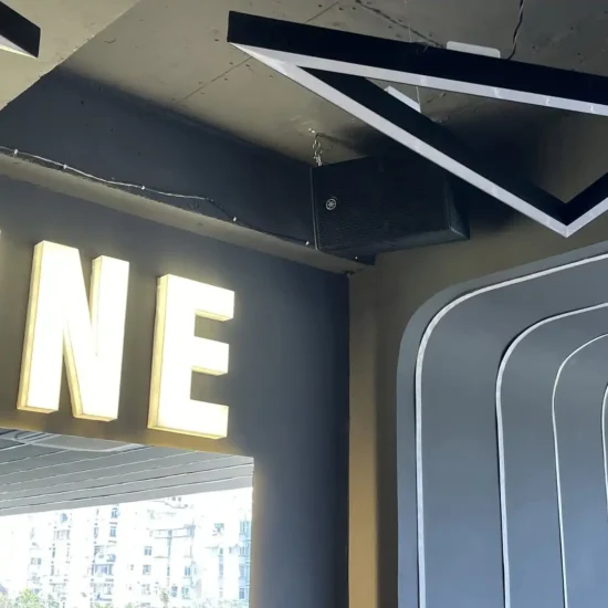 Chúng tôi cung cấp các giải pháp thi công lắp đặt âm thanh cho phòng Gym tại quận Hà Đông một cách chuyên nghiệp và toàn diện.