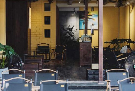 Bạn cần di chuyển quán cà phê hay đã có hệ thống âm thanh mà đang tìm đơn vị báo giá công lắp âm thanh cho quán cafe, hãy liên hệ chúng tôi.