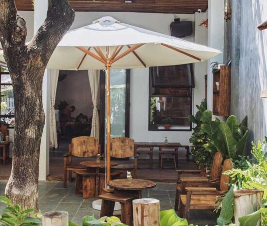 Chúng tôi cung cấp các loại loa cho quán cà phê sân vườn với các báo giá loa sân vườn cho quán cafe chi tiết và giá thanh cạnh tranh nhất.