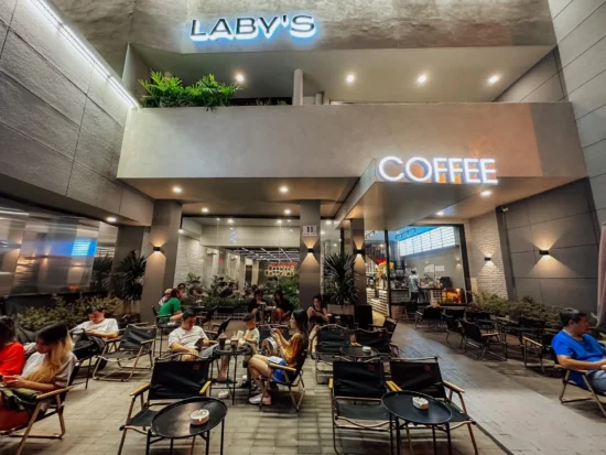 Với kinh phí 40 triệu đồng cho dàn loa cho quán cà phê, chủ đầu tư có nhiều lựa chọn từ các loa chuyên dụng cho âm thanh quán cafe của mình.