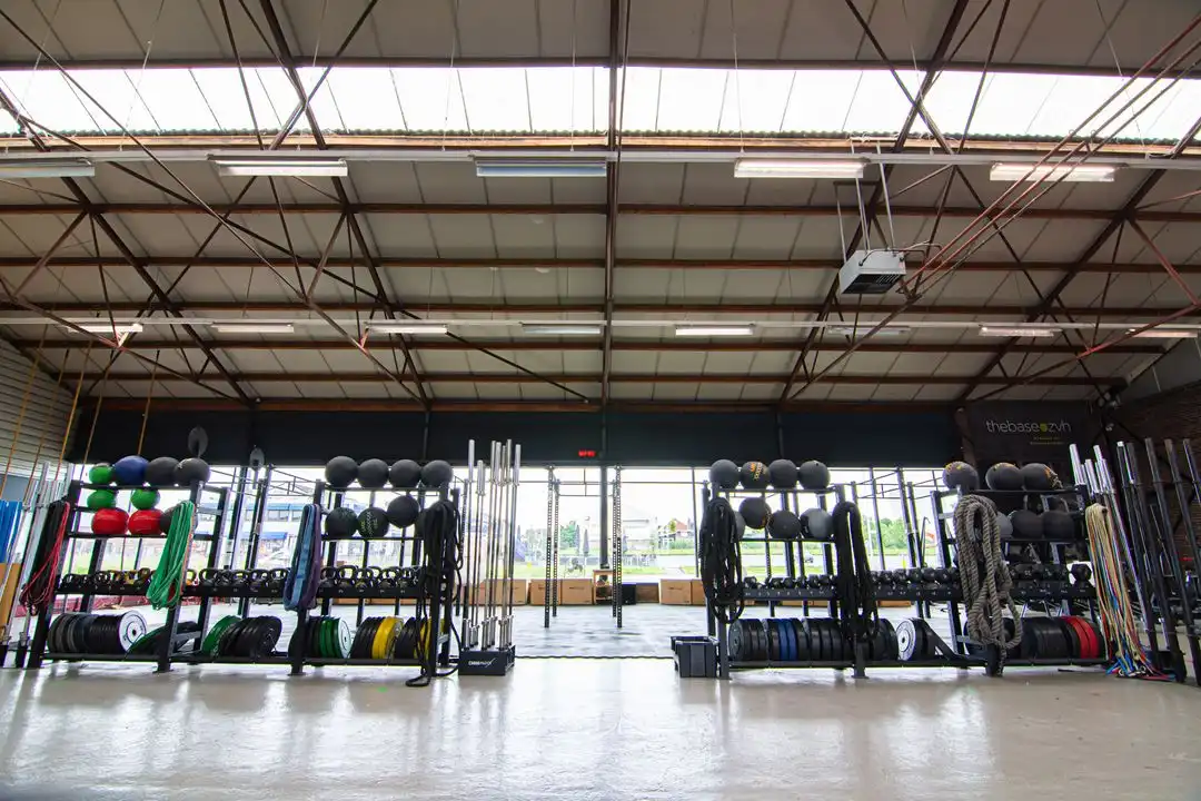 Lắp thêm loa cho phòng Gym Lắp thêm loa cho phòng Gym để tạo ra hệ thống âm thanh hoàn chỉnh cho phòng tập, giúp cải tạo đáng kể cho không gian tập luyện của học viên.