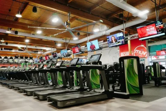 Loa nào hay cho phòng Gym bạn có thể sử các loa có thương hiệu hoặc theo sự tư vấn của chúng tôi sao cho phù hợp với phòng tập nhất.