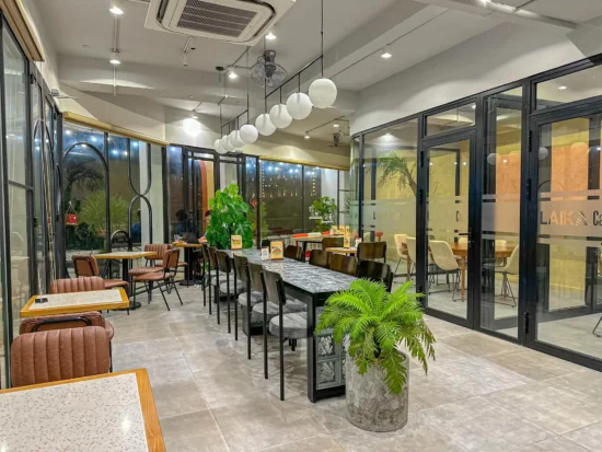 Chọn [top] loa karaoke cho quán cà phê để phục vụ nhu cầu các sự kiện diễn ra tại quán cafe như sinh nhật, hát cho nhau nghe...tăng sự sôi động cho quán.