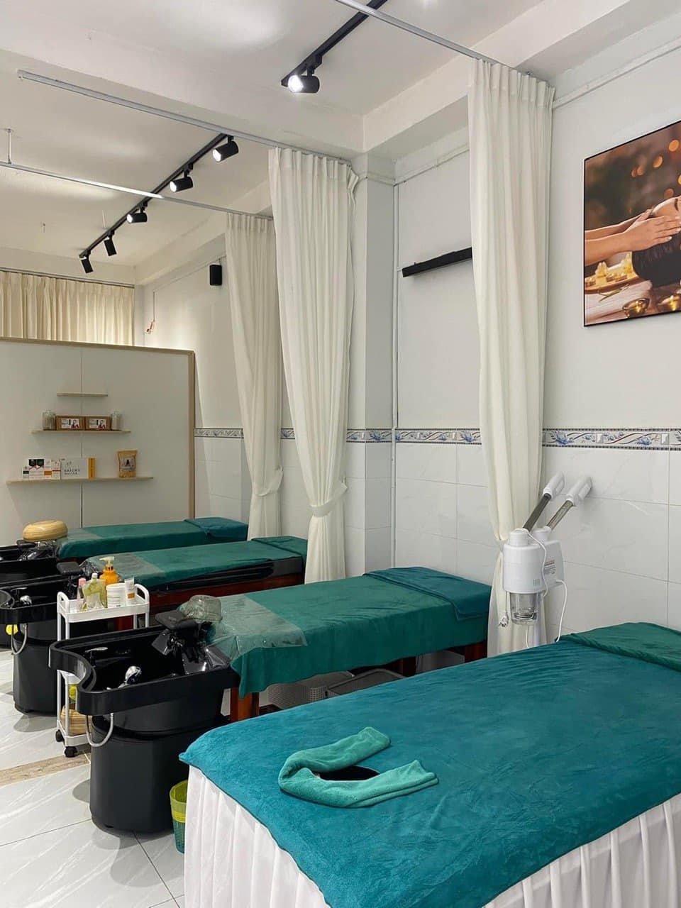 Các thiết bị trong hệ thống âm thanh spa hiện đại