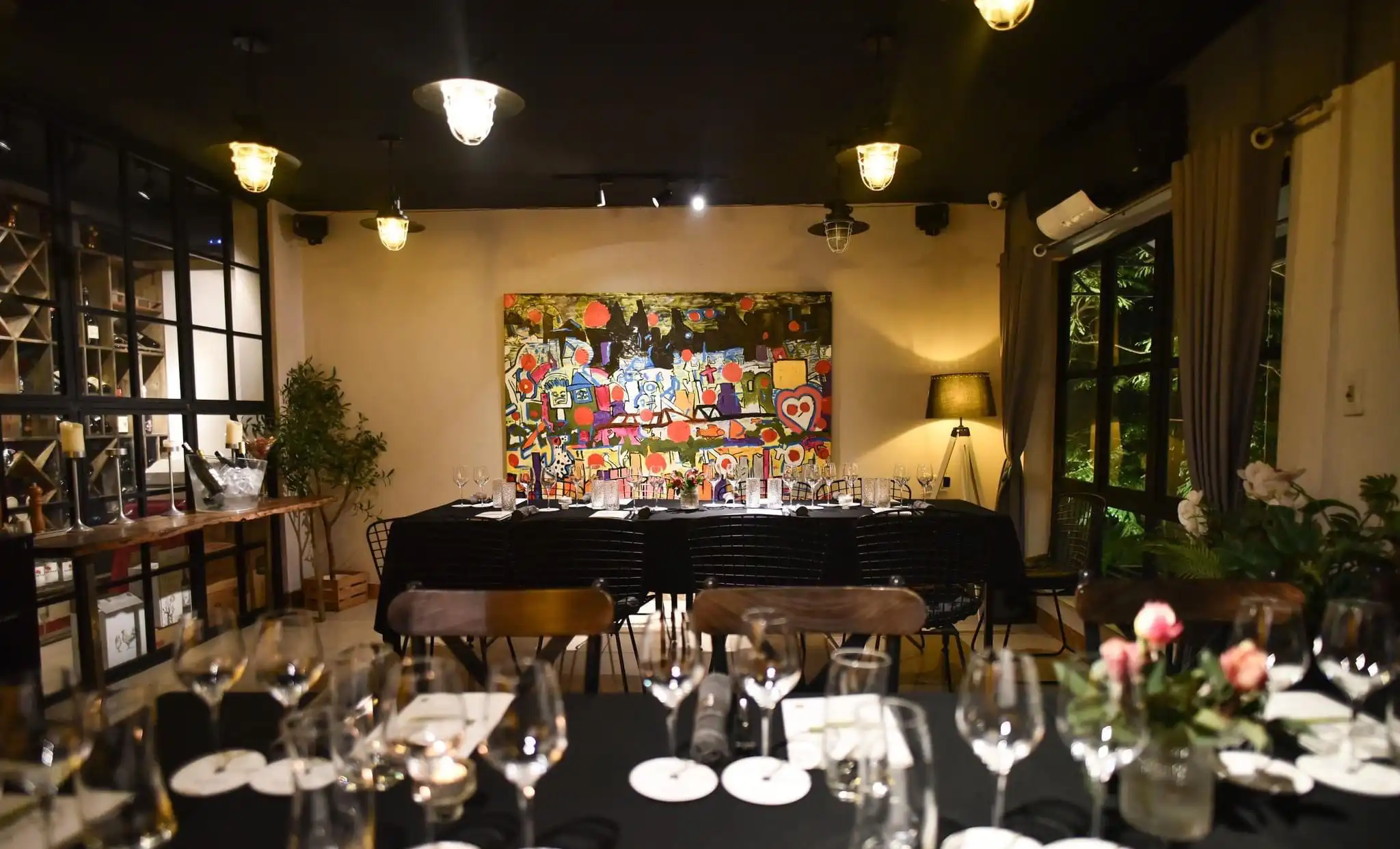 Các loa dễ lắp đặt cho nhà hàng