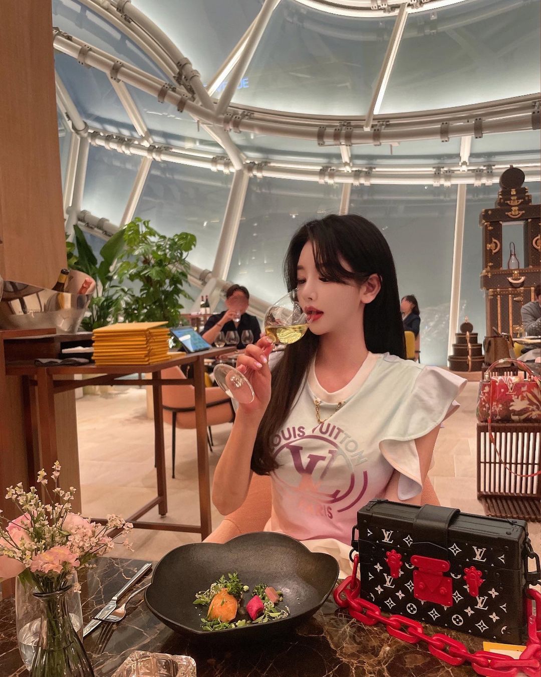 Nhạc truyền thống & dân gian cho nhà hàng – Đậm chất văn hóa, độc đáo Nhạc truyền thống & dân gian cho nhà hàng – Đậm chất văn hóa, độc đáo