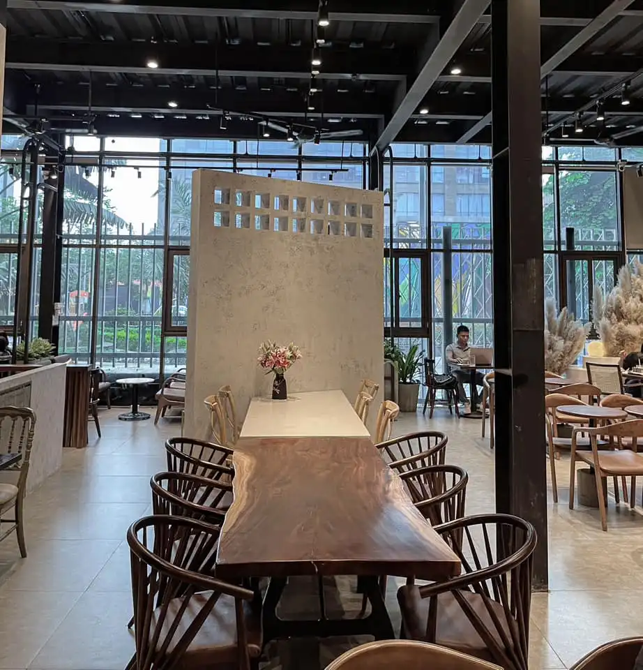 Tại sao cần âm thanh riêng biệt cho quán cà phê 2 tầng