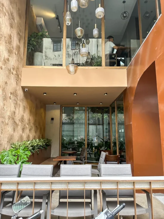 KOPee Coffee tại 55 Nguyễn Văn Tuyết là một trong những địa chỉ nổi bật của chuỗi KOPee tại Hà Nội, mang đến không gian hiện đại.