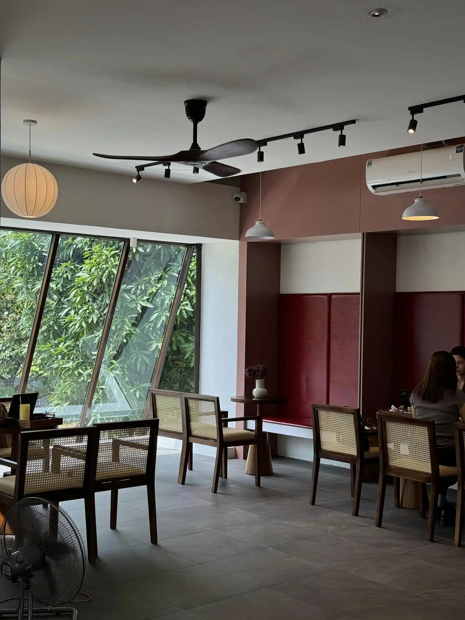 Review quán October Coffee 11 October Coffee 11