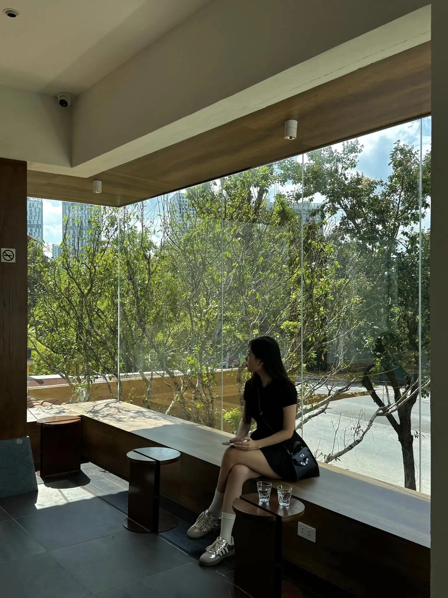 Review quán October Coffee 2 October Coffee 2