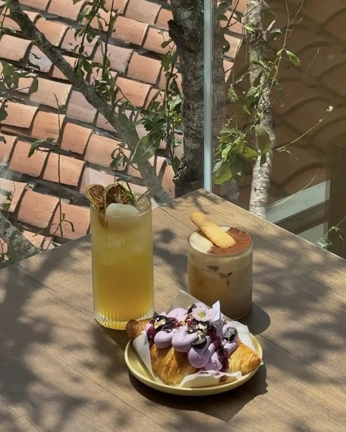 Review quán October Coffee 3 October Coffee 3