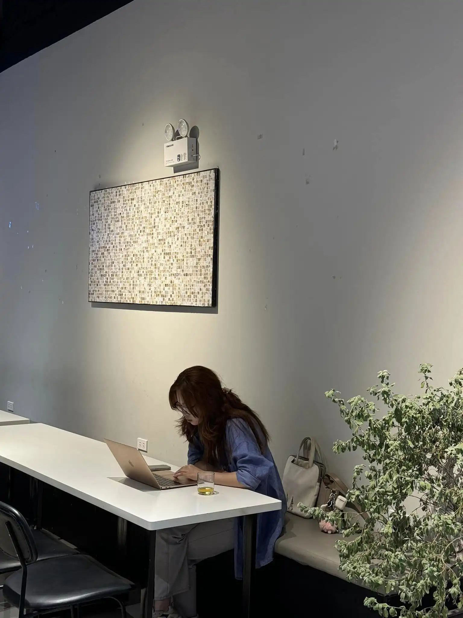 White Coffee Billiard 10