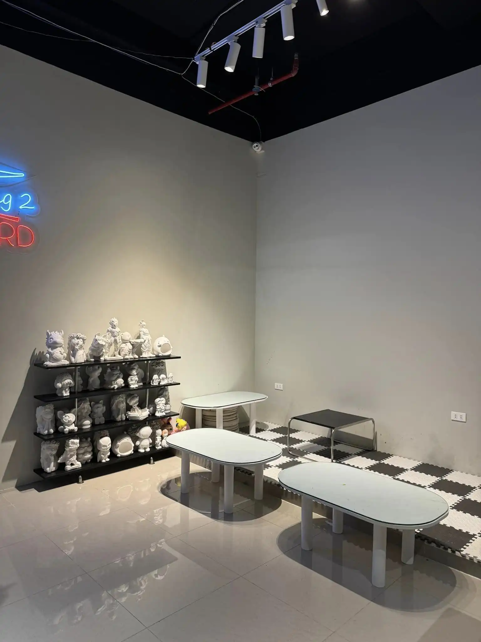 White Coffee Billiard 12