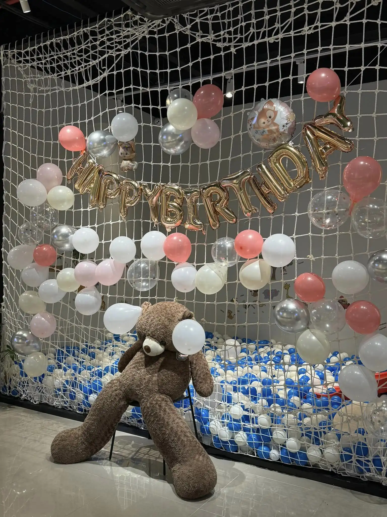 White Coffee Billiard 4