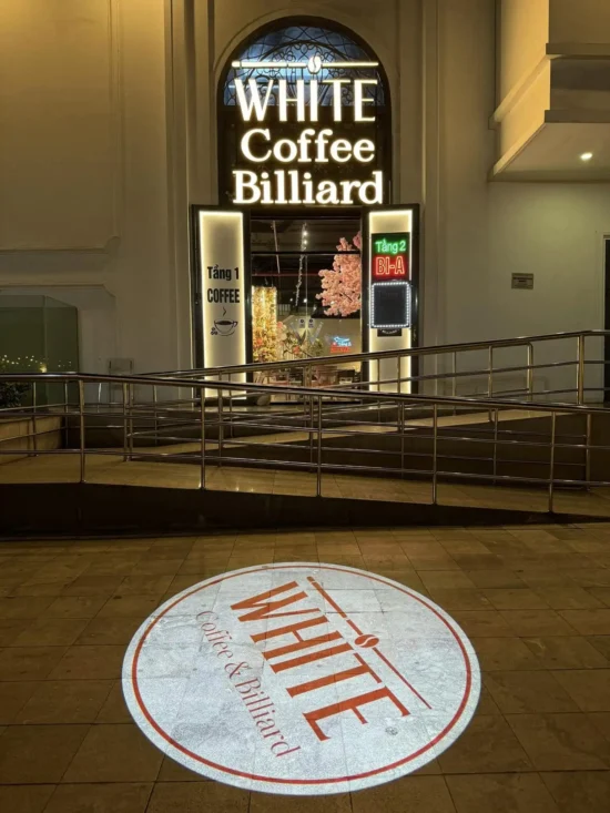 Quán White Coffee & Billiard tại CT1B - SH8, 30 Phố Trần Hữu Dực, Nam Từ Liêm, Hà Nội là một địa điểm kết hợp độc đáo giữa quán cà phê.