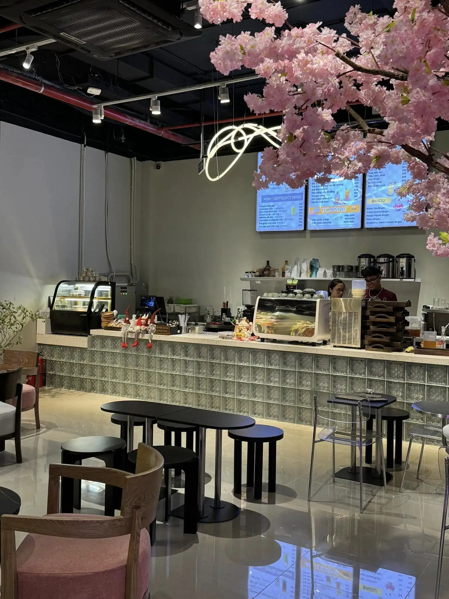 White Coffee Billiard 7