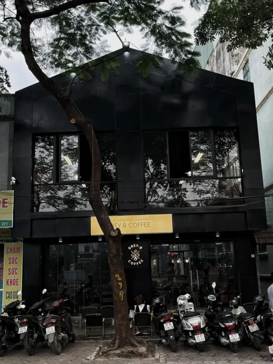 Quán cà phê Greyb Coffee, tọa lạc tại số 381 Vũ Tông Phan, phường Khương Đình, quận Thanh Xuân, Hà Nội, là một địa điểm lý tưởng