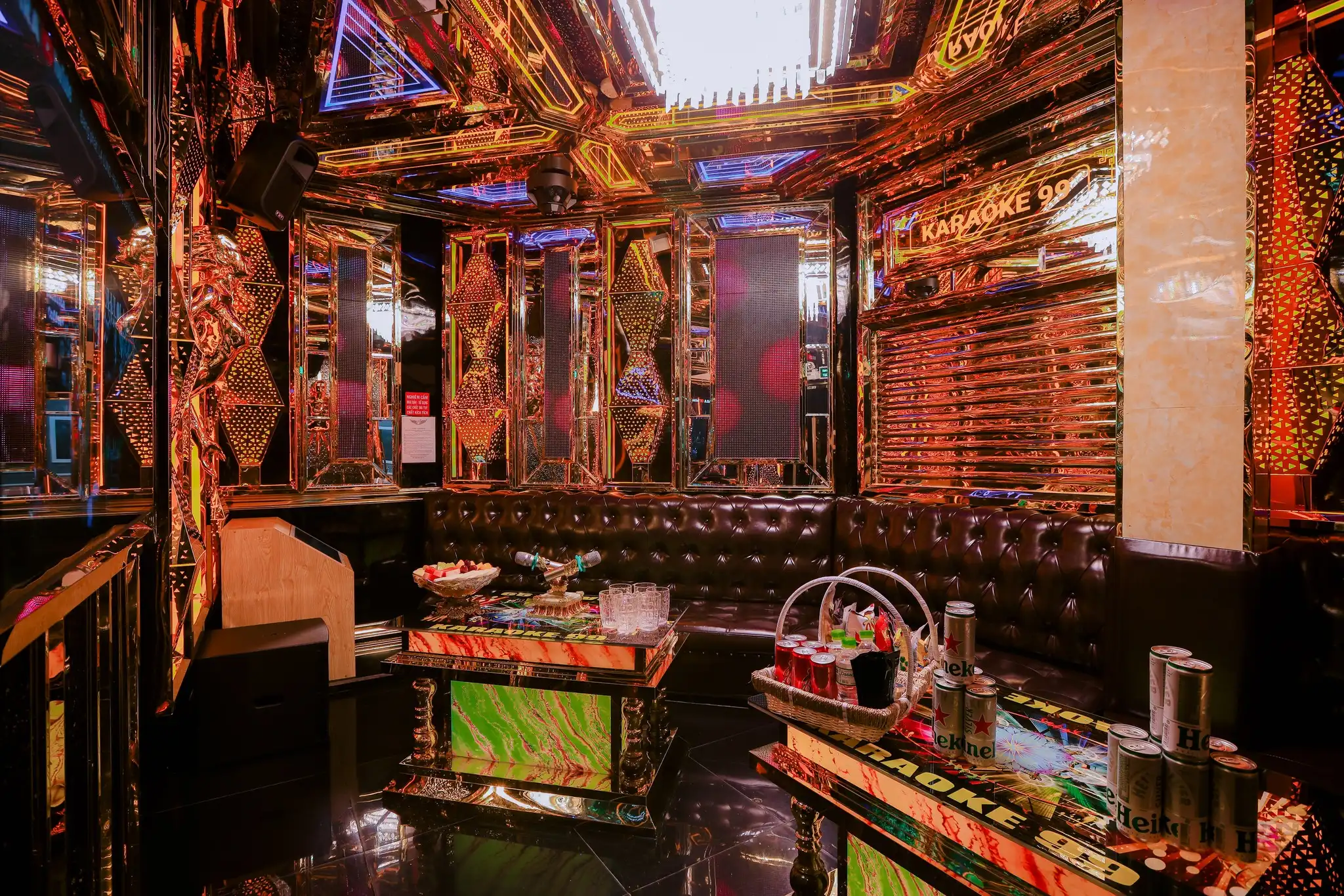 Căn chỉnh vang số cho quán karaoke Căn chỉnh vang số cho quán karaoke – Cân bằng âm thanh, nâng tầm trải nghiệm - Dịch vụ căn chỉnh vang số tại Shop Âm Thanh!